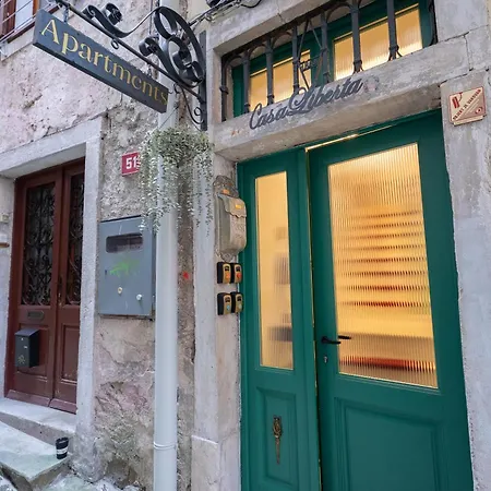 Apartment Casa Liberta & *